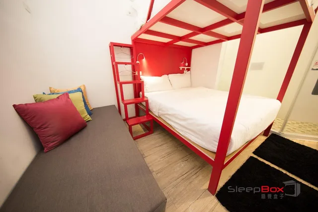 غرفة قياسية رباعية، Sleep Box Hostel 1/2