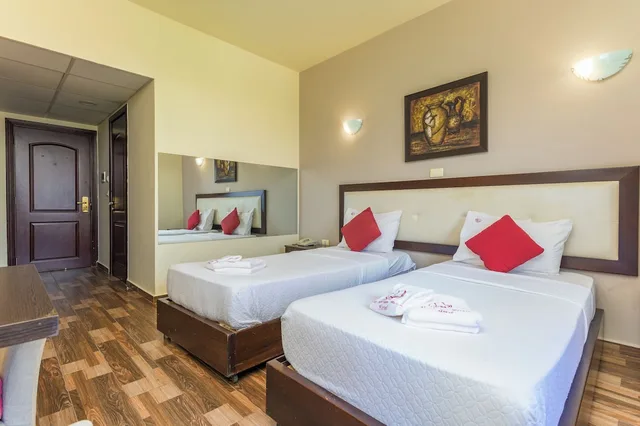 Deluxe, Sea View, Balcony, Al Murjan Palace Hotel, Jounieh 9/10