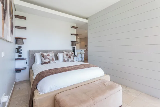 1 Bedroom, Superior, King Bed, Mountain Marina Luxury Apartments 2/8