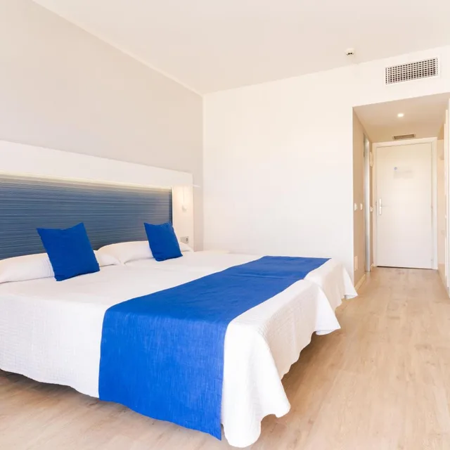 غرفة سوبيريور بسرير مزدوج، Hovima Costa Adeje - Adults Only 1/4