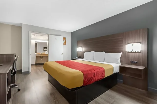 غرفة بسرير كينج للمدخنين لذوي الإعاقة، Econo Lodge Creedmoor - Butner 4/10