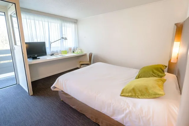 غرفة قياسية بسرير مزدوج، Hotel Campanile Toulouse Nord Sesquieres 1/4