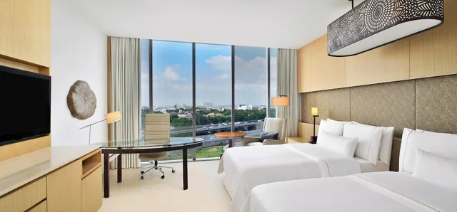 غرفة بسريرين كوين بإطلالة على المدينة، The Westin Gurgaon New Delhi 1/7