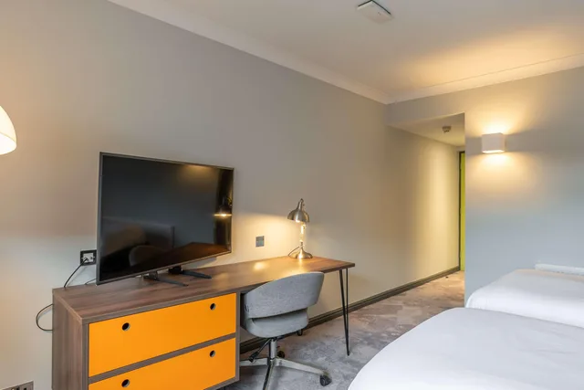 غرفة عائلية، Village Hotel Cardiff 3/6