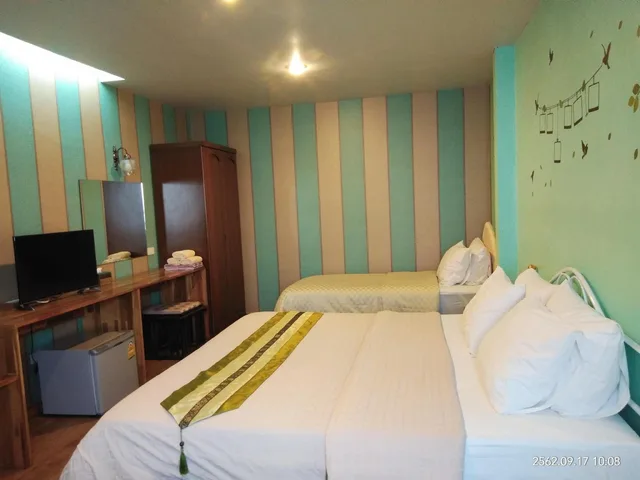 غرفة ثلاثية، Dozy House 3/8