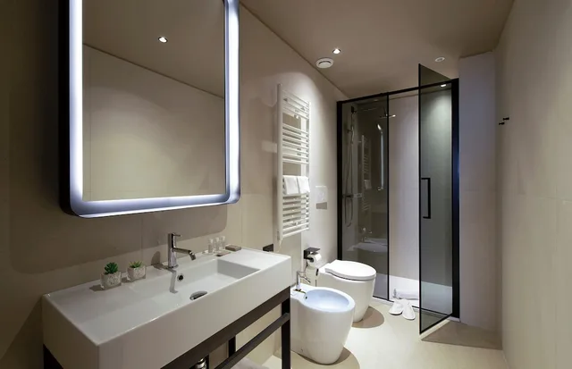 غرفة بشرفة مفردة بسرير كينج، Palazzo Loreto Hotel Milano 3/3