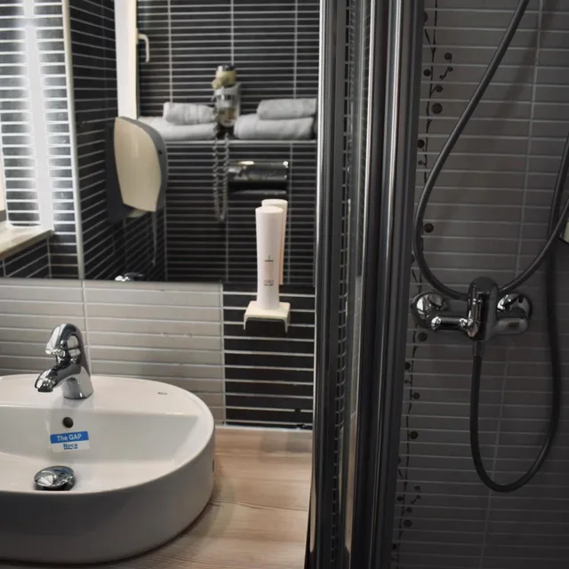 غرفة بسرير مزدوج بشرفة، City View Deluxe Sarajevo 4/4