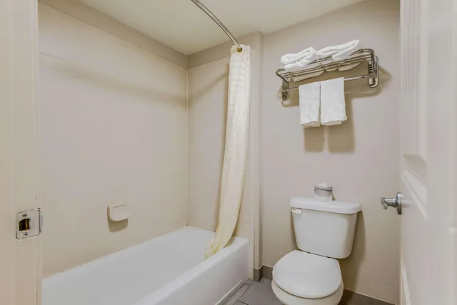 Upgrade, Suite, 2 Double Beds، Econo Lodge Inn & Suites Enid South 5/5