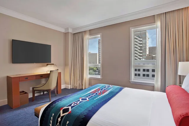 غرفة ديلوكس بسريرين كوين، Hotel Paso Del Norte Autograph Collection 3/6