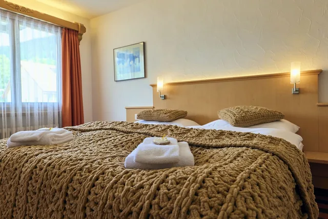 Comfort, Double Bed, Madrisa Lodge 5/7