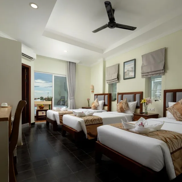 غرفة ديلوكس ثلاثية بشرفة، Grand Bayon Siem Reap Hotel 4/8