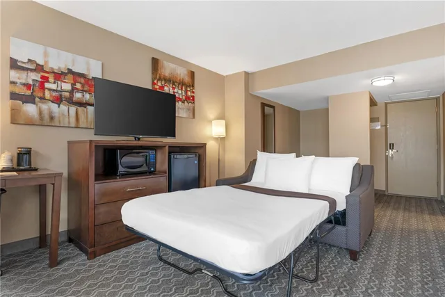 جناح بسرير كينج مع أريكة، Best Western Terrace Inn 1/4