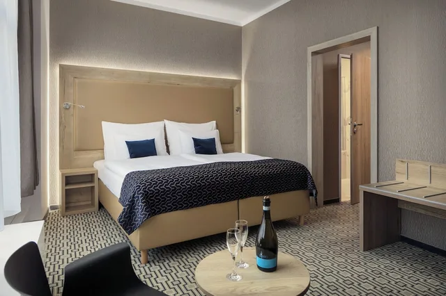 غرفة قياسية بسريرين منفصلين، Astoria Hotel 5/9