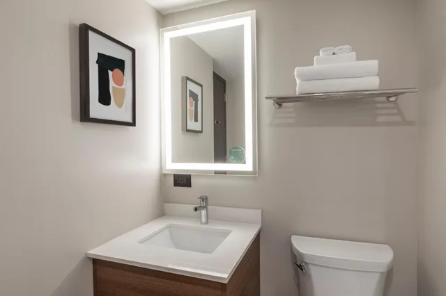 Feature, Suite, King Bed، Hotel St Jean 8/9