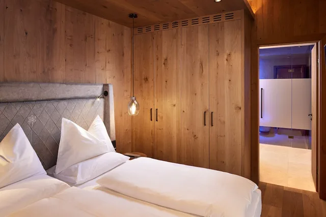 Top, Superior, Suite, 2 King Beds, Sofa، DAS EDELWEISS Salzburg Mountain Resort 1/8
