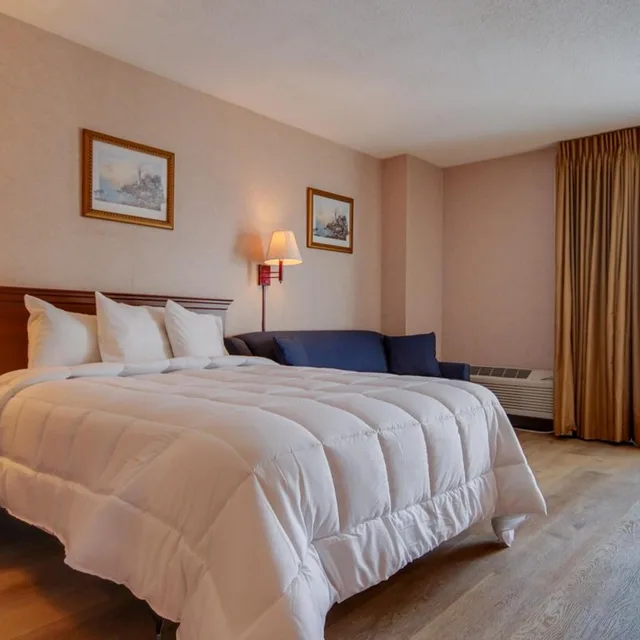 غرفة بسرير كوين لذوي الإعاقة، Ocean 1 Hotel and Suites 1/5