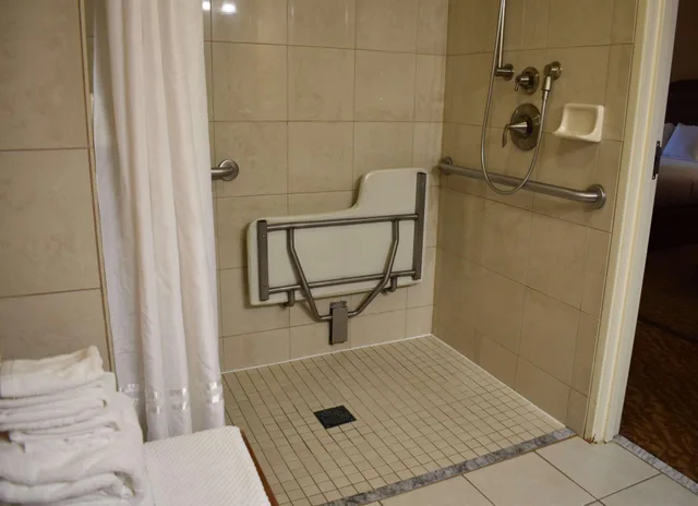 Standard, Double Bed, DoubleTree by Hilton Hotel Asheville Biltmore 3/3