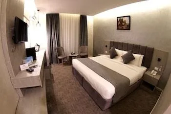 جناح جونيور، Kaya Hotel Amman 2/2
