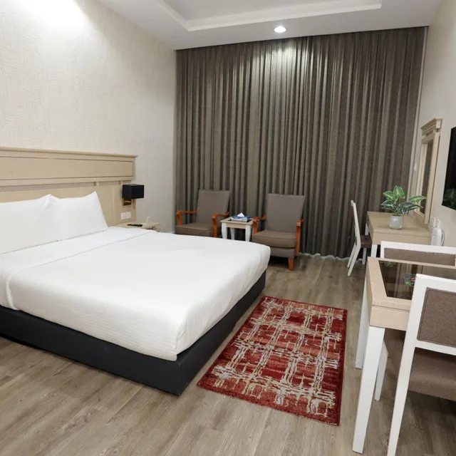 استوديو بشرفة، Wescott Plaza Hotel Apartments L.L.C 1/2