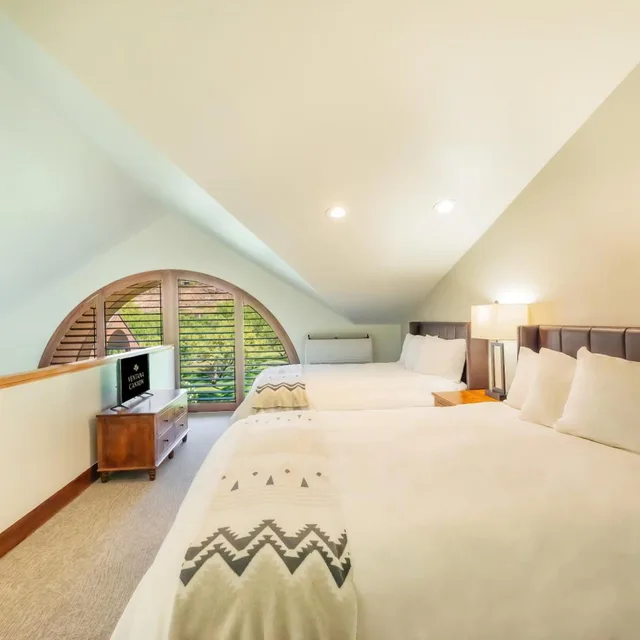 جناح عائلي، Ventana Canyon Club and Lodge 2/9