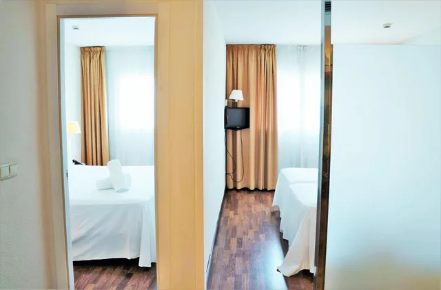 Room, Quadruple, Port Feria Valencia 6/7