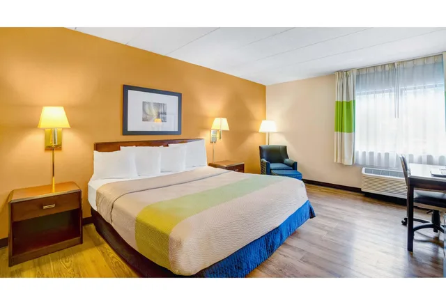 1 Full Bed - Non-Smoking، Motel6 Milford, CT 1/5