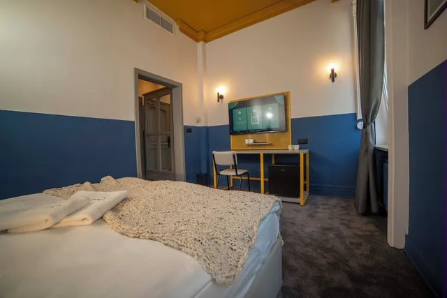 غرفة سوبيريور بسرير كوين، Maria Luisa Hotel 1/5