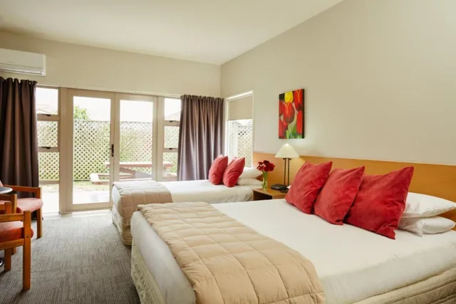 غرفة سوبيريور بسرير كوين وسرير فردي، Garden Hotel Christchurch 1/8