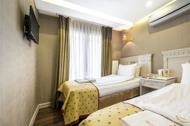 غرفة اقتصادية بسريرين منفصلين، Hotel Goldengate Topkapi 1/4