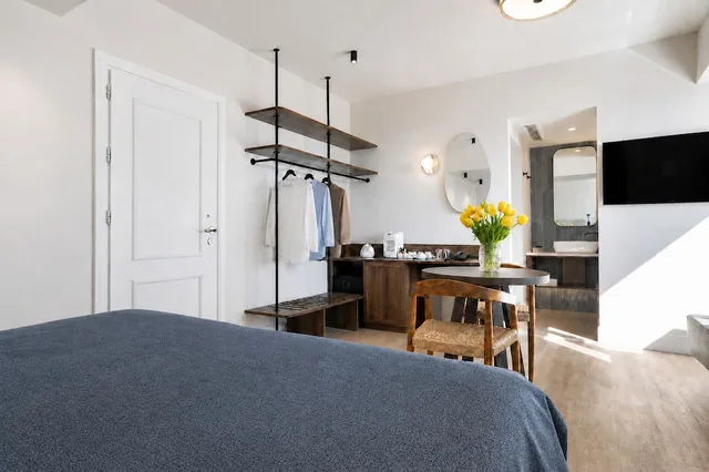 Azure, Suite, King Bed, Sea View, Sofa، Metaxa Hotel, Urban Boutique Living 7/9