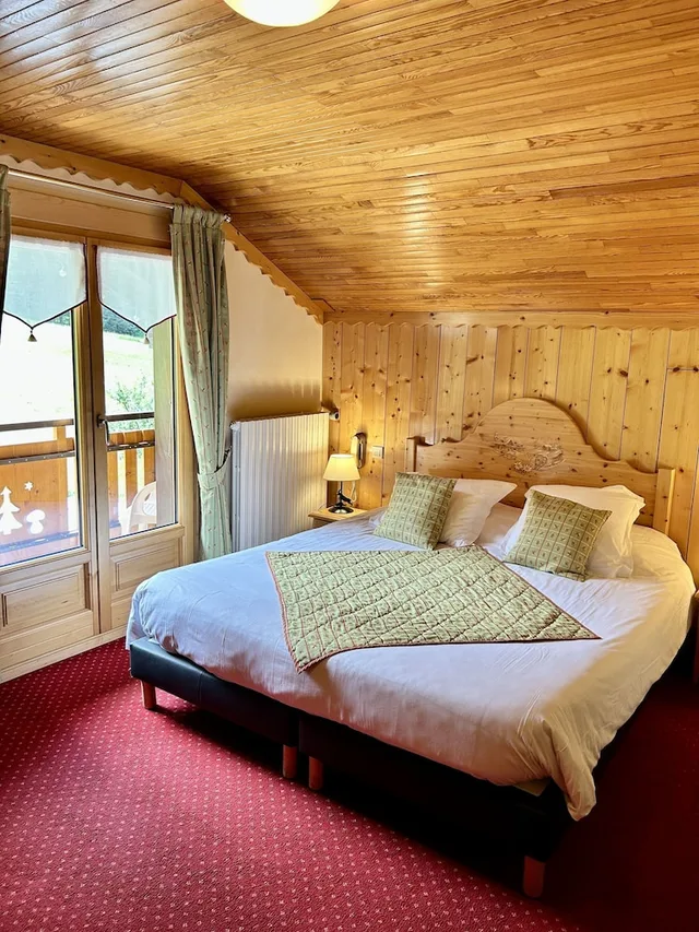 غرفة عائلية بسريرين منفصلين وأسرّة بطابقين، Hotel Les Prodains 2/7