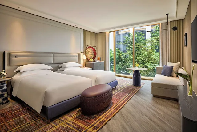 غرفة بسريرين منفصلين، Fairmont Hanoi 1/4