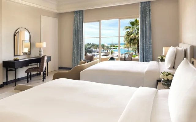 غرفة سوبيريور بسريرين كوين بإطلالة على البحر، Sofitel Ras Al Khaimah Al Hamra Beach Resort 6/10