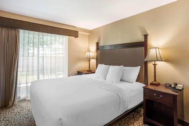 جناح بسرير كينج لذوي الإعاقة، Best Western Plus Intercourse Village Inn & Suites 1/2