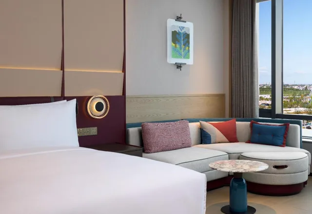 Room, 2 Queen Beds, Theme Park View، Canopy by Hilton Shanghai Belfry Plaza 3/8