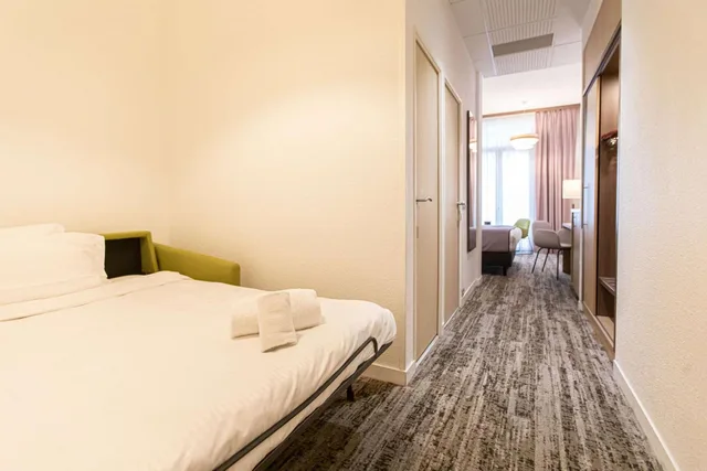 غرفة بسرير كوين مع أريكة، Quality Hotel Bordeaux Centre 2/10