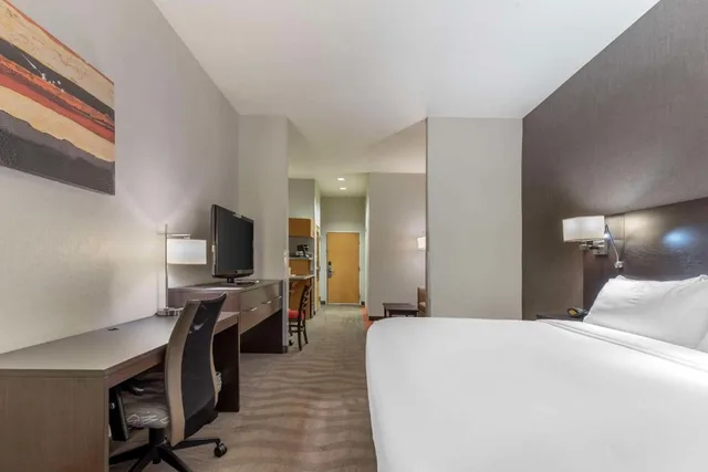 جناح بسرير كينج لذوي الإعاقة، Comfort Suites Boise West Meridian 3/4