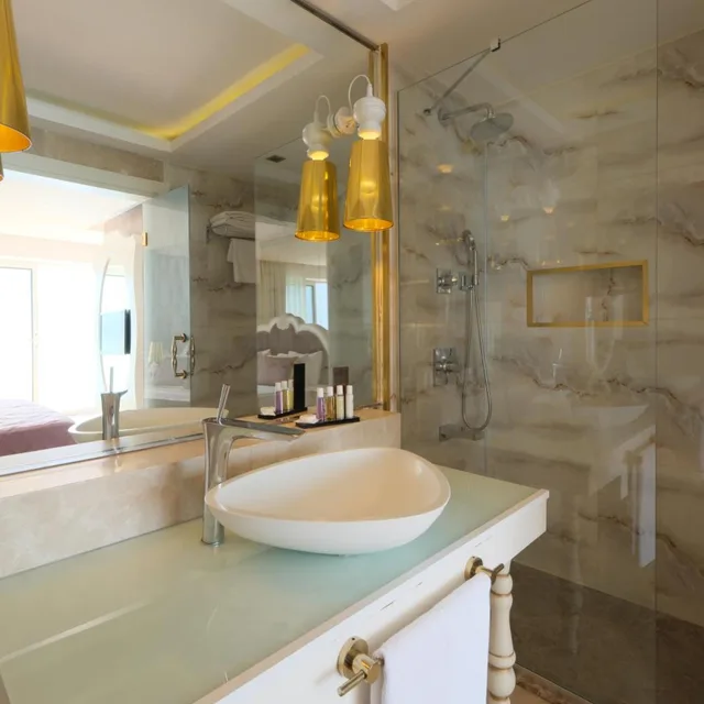 جناح جونيور بإطلالة على البحر، La Boutique Hotels 5/5