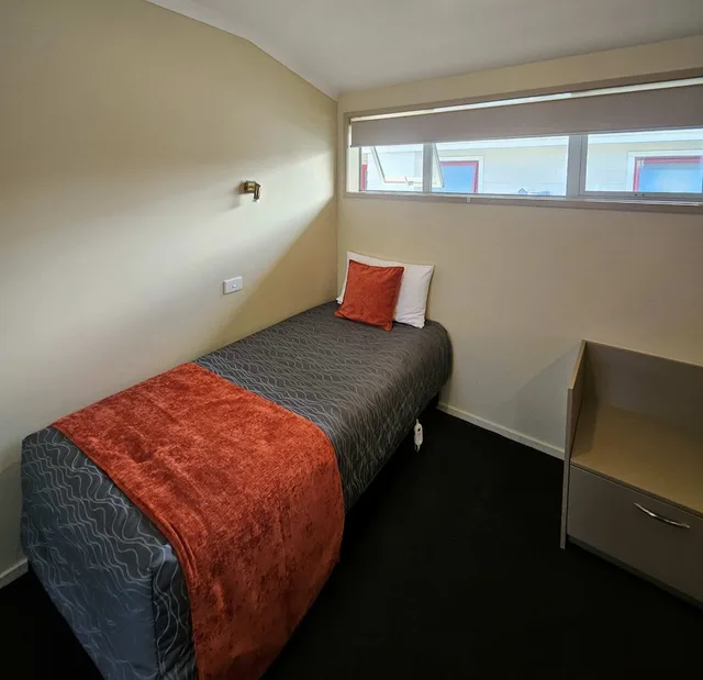 شقة تنفيذية بسرير كينج وسرير فردي بغرفة نوم واحدة، Scenicland Motels 3/5