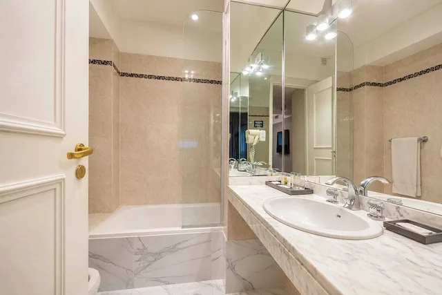 Premier, Suite, King Bed, Feirs Park Hotel 6/7
