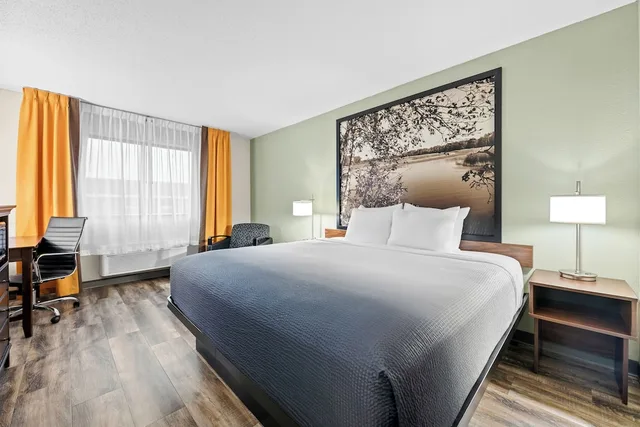 غرفة بسرير كينج، Super 8 By Wyndham Alexandria Mn 2/9