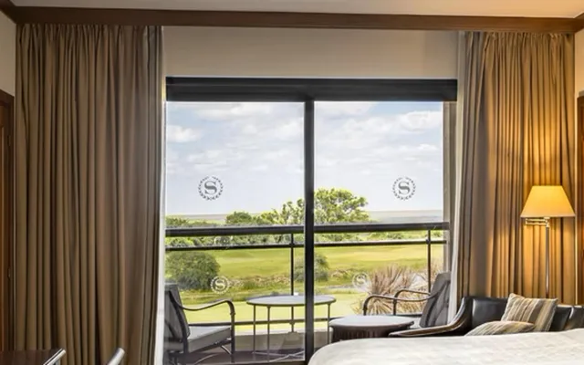 Guest Room, Deluxe, King Bed, River View, Sheraton Colonia Golf and Spa Resort 2/4