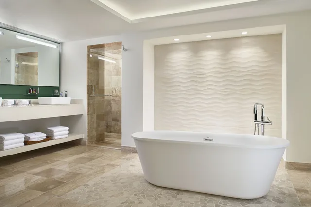 1 Bedroom, Presidential, Suite, Ocean Front, Terrace، Marriott Puerto Vallarta Resort and Spa (ex Casa Magna Marriott Puerto Vallarta Resort and Spa) 8/8