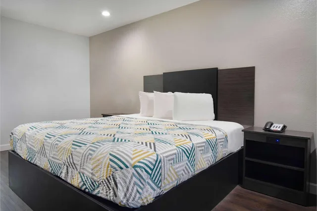 غرفة بسرير كينج، Motel6 Houston Tx I 10 West 1/6