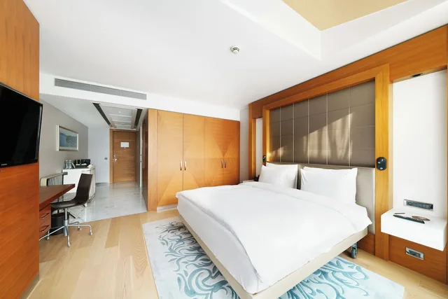 غرفة سوبيريور بسرير كينج بإطلالة على الحديقة، The Grand Tarabya Managed by Accor 1/2