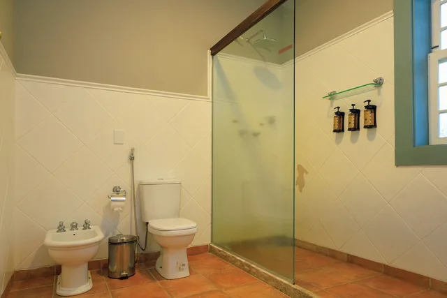 غرفة قياسية رباعية بسرير مزدوج وسريرين منفصلين، Vila Angatu Eco Resort and Spa 3/3