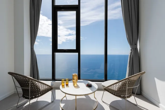 2 Bedrooms, Sky, Ocean, Suite, 2 King Beds، Meriton Suites Surfers Paradise 9/9