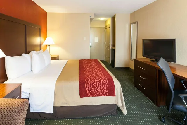 غرفة بسرير كينج، Comfort Inn & Suites Statesville - Mooresville 1/3