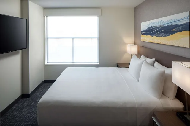 1 Bedroom, Suite, King Bed, Sofa, Kitchen, Hyatt House Vacaville 1/3
