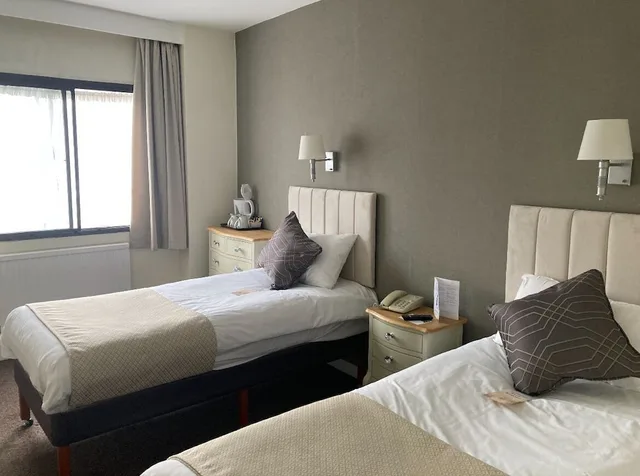 Room, Twin Beds, Britannia Hotel Newcastle Airport 1/4